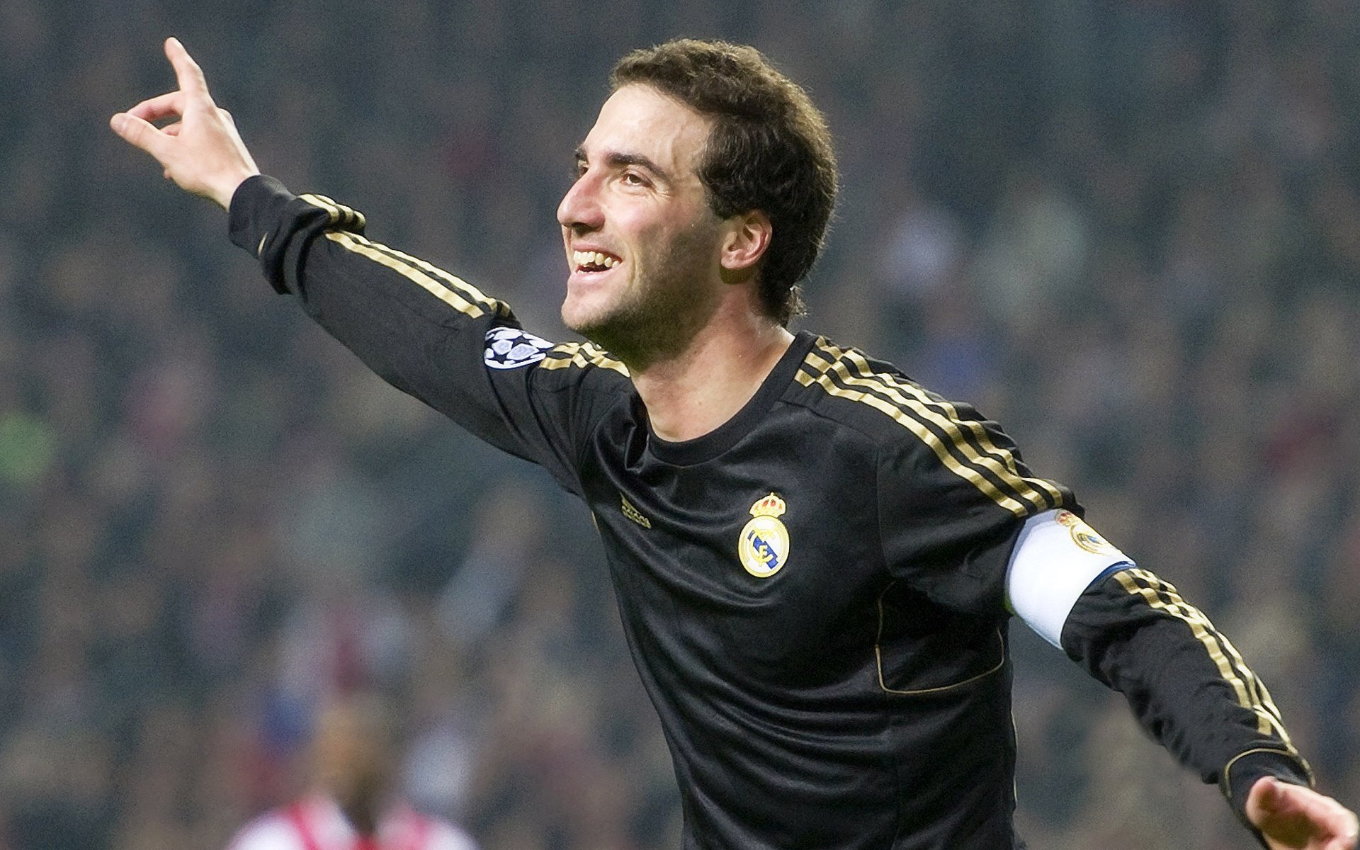 塞内加尔马术协会设立青少年马术奖学金，支持优秀学员发展。，塞内加尔马塔尔